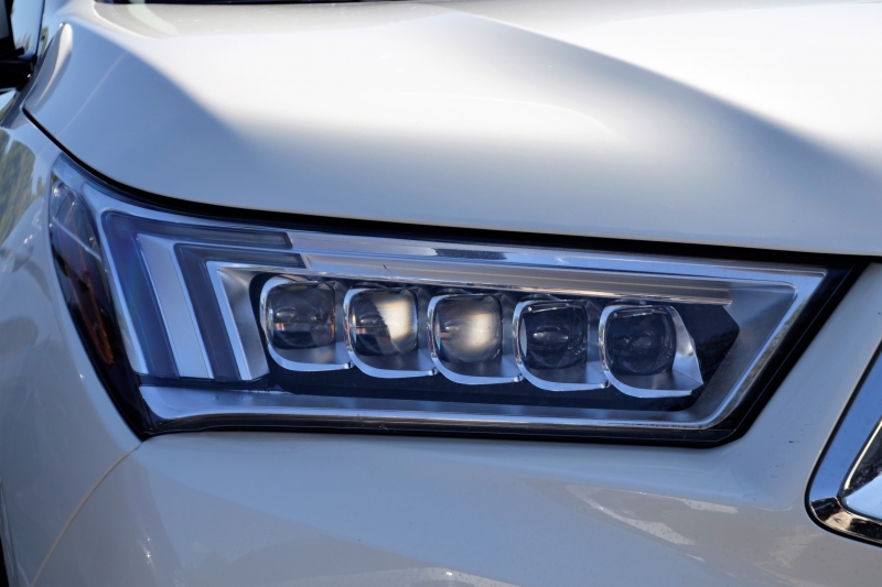 concession-GILETTE-min_acura-headlamp-2834131